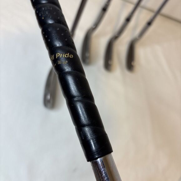 Set of 5 Titleist Accu-Flo Plus Irons P, 3,4,5,6 Right-Handed Golf Club - Picture 7 of 16